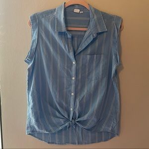 Sleeveless Button-down Woven Shirt